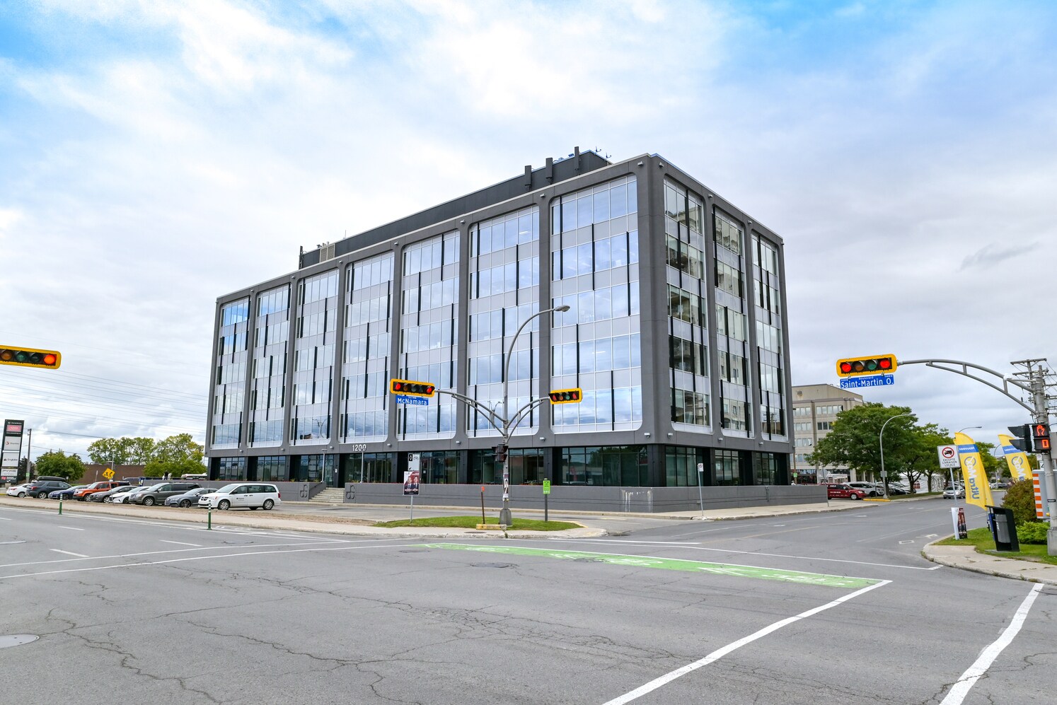 1200 Boul Saint-Martin O, Laval, QC for lease Building Photo- Image 1 of 11