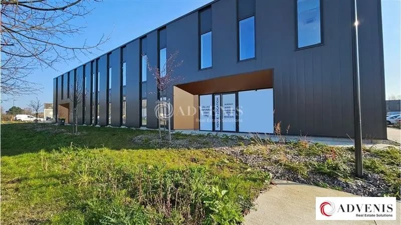 Office in Hallennes-lez-Haubourdin for lease Building Photo- Image 1 of 6