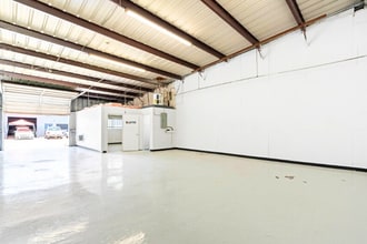 14518 Hempstead Hwy, Houston, TX for lease Interior Photo- Image 2 of 4