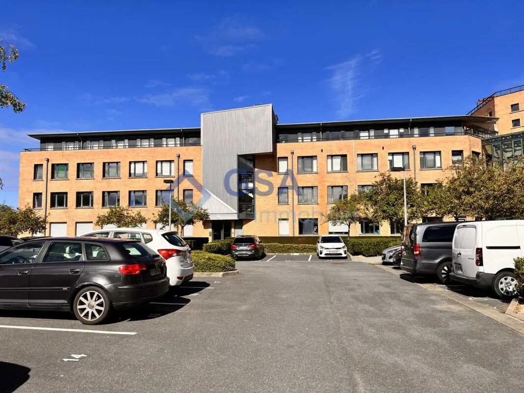 Office in Évry-Courcouronnes for lease Building Photo- Image 1 of 8