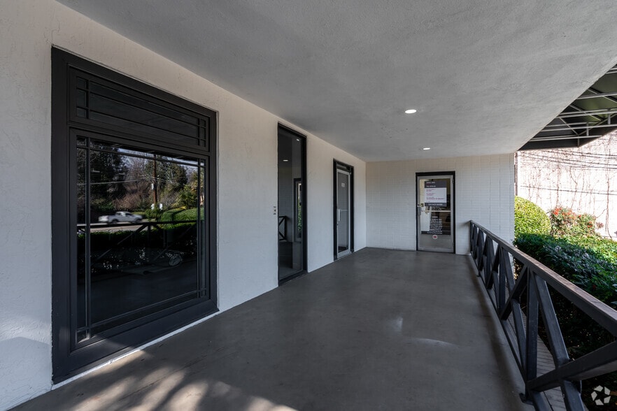 3108 Piedmont Rd NE, Atlanta, GA for sale - Building Photo - Image 3 of 5