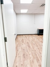 378-380 Talbot St, St Thomas, ON for lease Interior Photo- Image 1 of 4