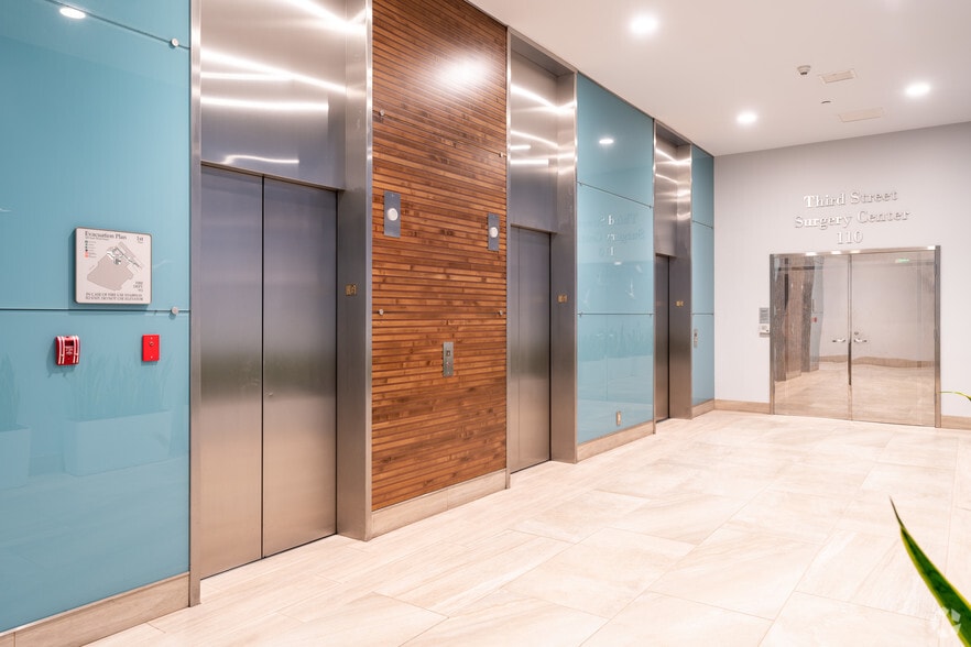 420 E 3rd St, Los Angeles, CA à louer - Photo intérieure - Image 3 de 28