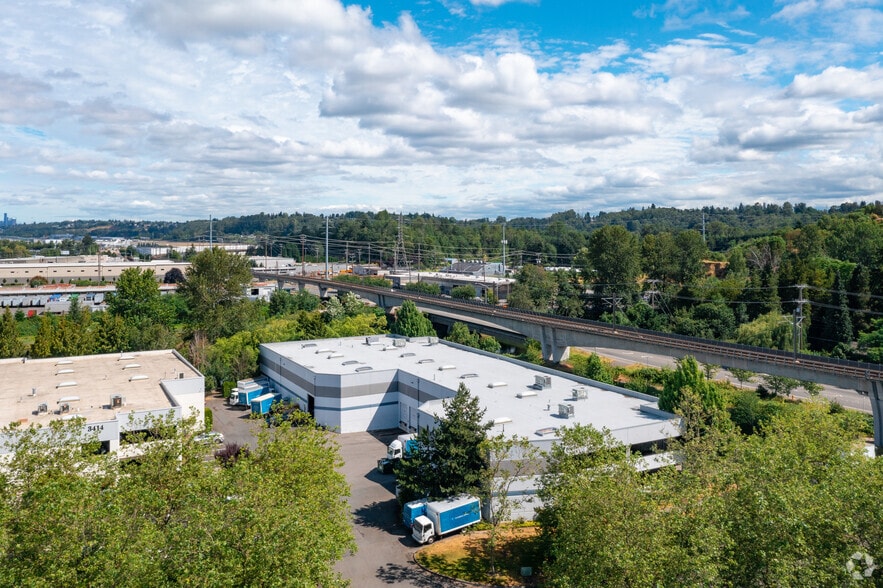 11521 E Marginal Way S, Tukwila, WA à vendre - Photo du bâtiment - Image 3 de 9