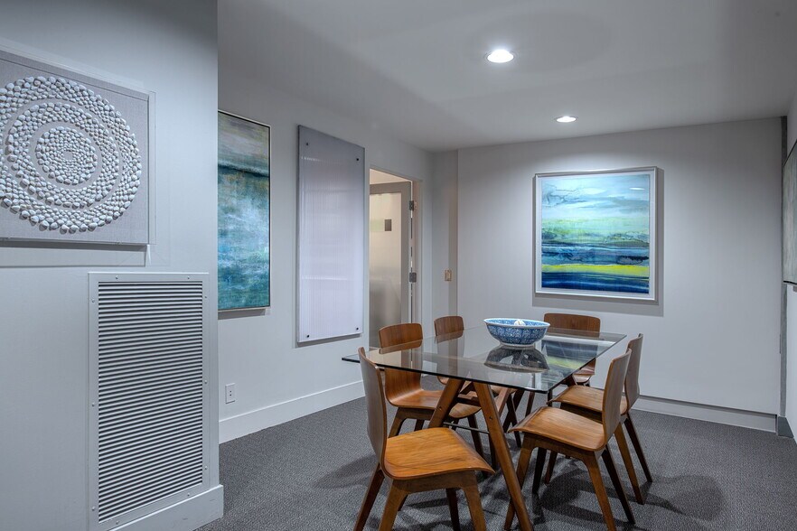 1081-1091 N Palm Canyon Dr, Palm Springs, CA à louer - Photo du bâtiment - Image 3 de 14