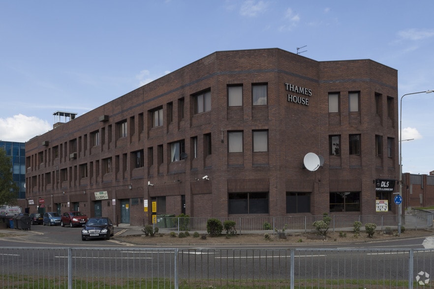 Beveridge Way, Newton Aycliffe for sale - Primary Photo - Image 1 of 8