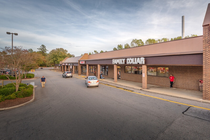 3205-3415 Avent Ferry Rd, Raleigh, NC for lease - Building Photo - Image 2 of 7