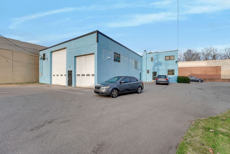 4325 Monticello Blvd, Cleveland, OH for sale - Primary Photo - Image 1 of 2