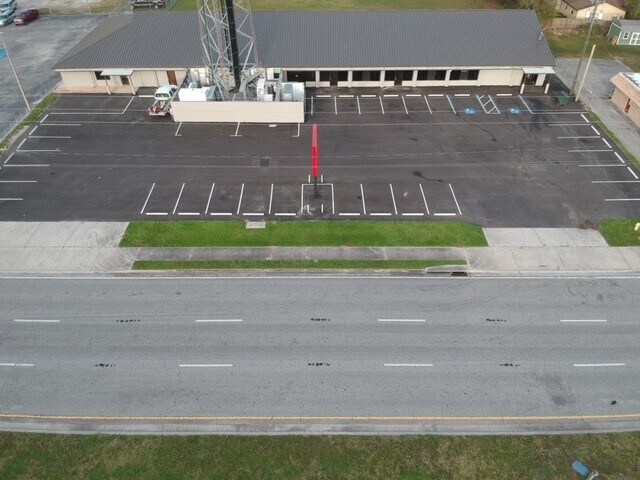 709 N Park Rd, Plant City, FL à louer - Photo du bâtiment - Image 3 de 5