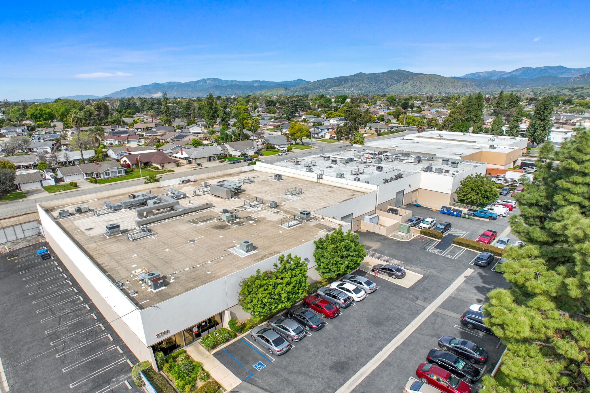 2741 Thompson Creek Rd, Pomona, CA à vendre Photo principale- Image 1 de 9