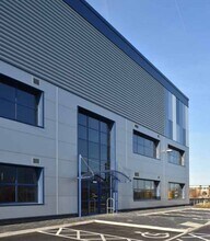 Hall Ln, Bolton for lease Building Photo- Image 1 of 5