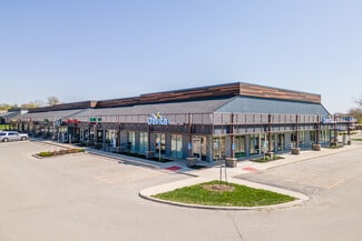 Plus de détails pour 7204-7246 University Ave, Windsor Heights, IA - Commerce de détail à louer