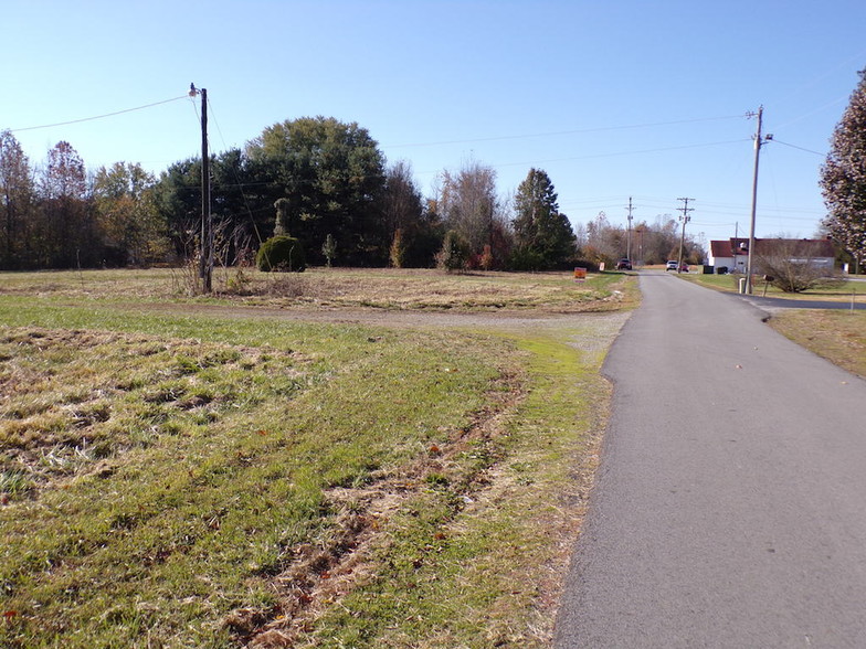 Hwy 76, Russell Springs, KY for sale - Building Photo - Image 1 of 1