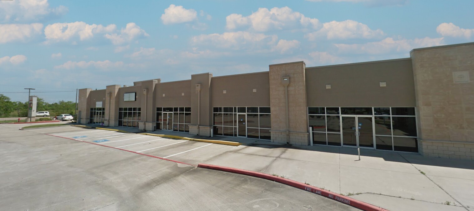 6051 Garth #300 Rd, Baytown, TX à vendre Photo du bâtiment- Image 1 de 8