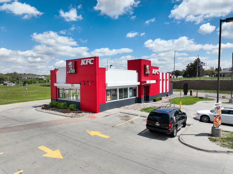 6512 N 72nd St, Omaha, NE for sale - Building Photo - Image 1 of 11