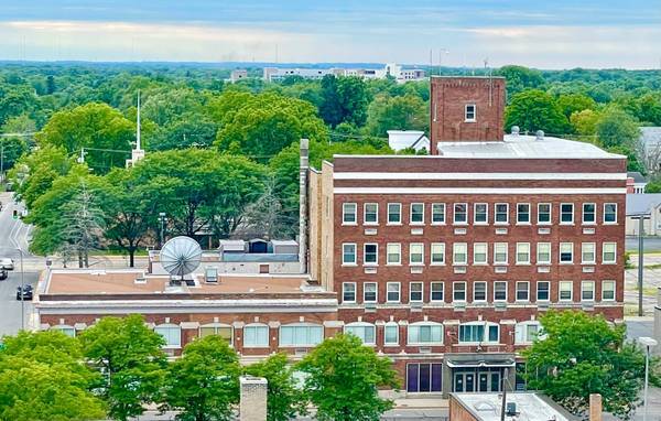 421 S 2nd St, Elkhart, IN à louer - Photo du bâtiment - Image 2 de 14