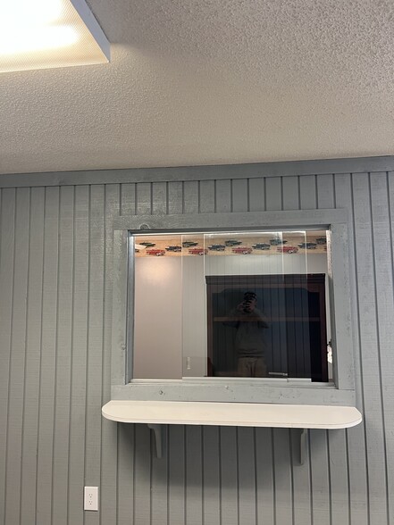 125 Old Number Six Hwy, Saint Matthews, SC for lease - Interior Photo - Image 3 of 12