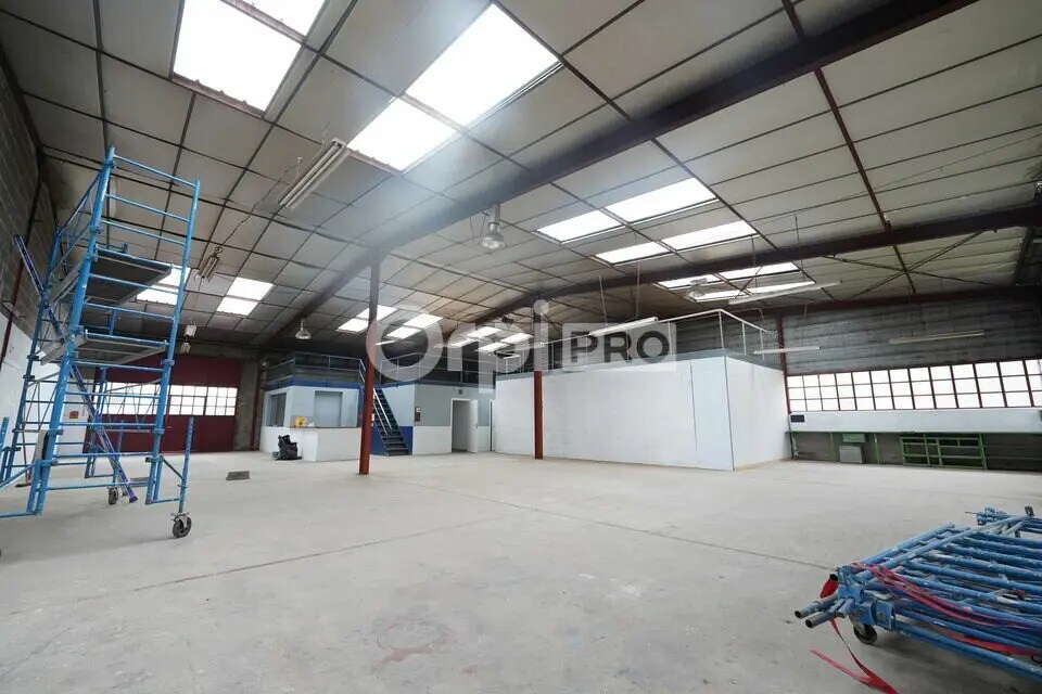 Office in Villette-d'Anthon for lease Interior Photo- Image 1 of 12