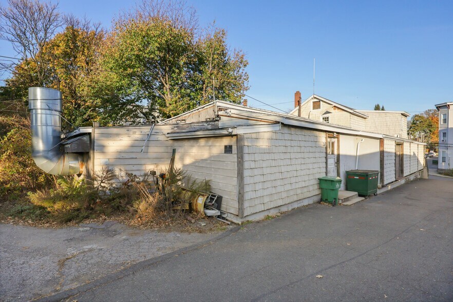 18 Beech St, Greenwich, CT à vendre - Photo du bâtiment - Image 2 de 6