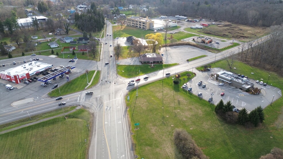 96 North Ave, Manchester, NY à vendre - Photo principale - Image 1 de 5