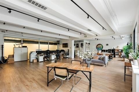 32 Bis Rue De Paradis, Paris for sale - Building Photo - Image 3 of 21
