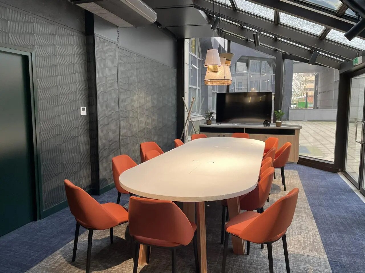 85-93 Rue Des Trois Fontanot, Nanterre for lease Interior Photo- Image 1 of 15