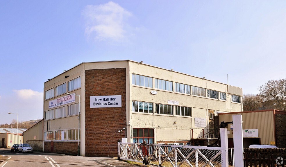 New Hall Hey Rd, Rossendale à louer - Photo du bâtiment - Image 2 de 3