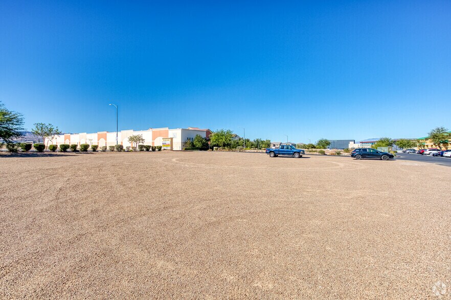 6410 S Tenaya Way, Las Vegas, NV à louer - Photo principale - Image 2 de 11