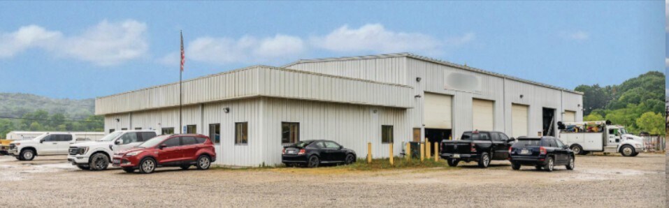 114 Baker Dr, Waynesburg, PA for sale - Primary Photo - Image 1 of 1