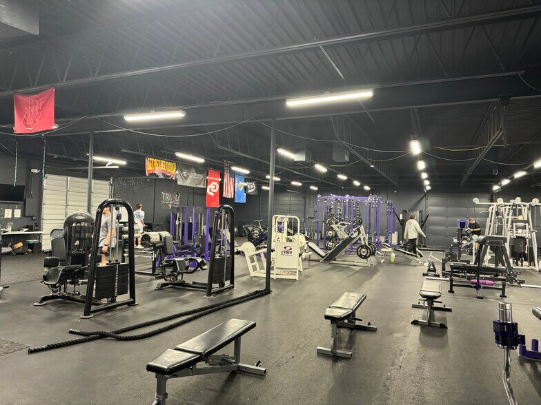 1811 Industrial Blvd, Norman, OK à louer - Photo du bâtiment - Image 2 de 20