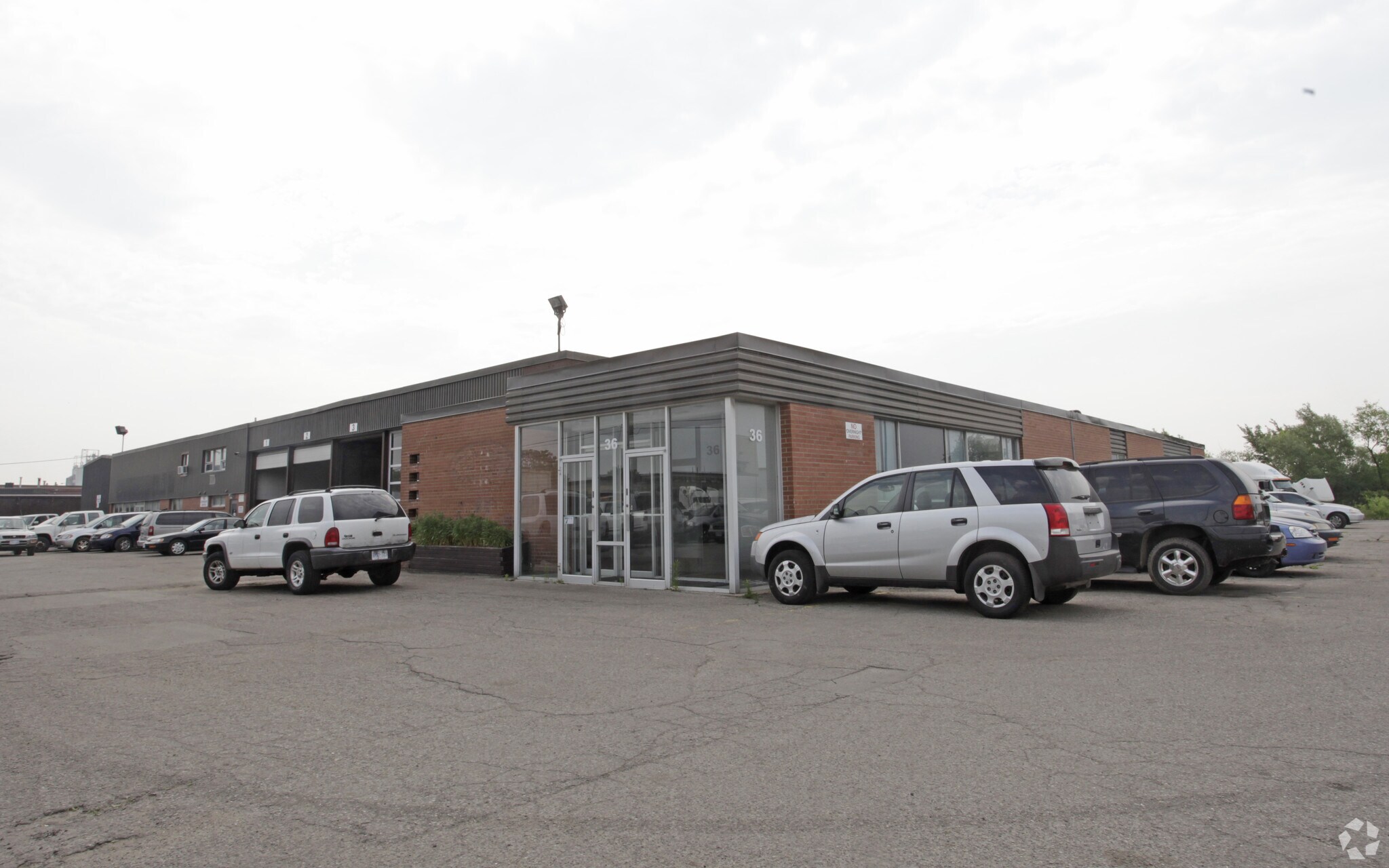 36 Rutherford Rd S, Brampton, ON for lease Primary Photo- Image 1 of 3