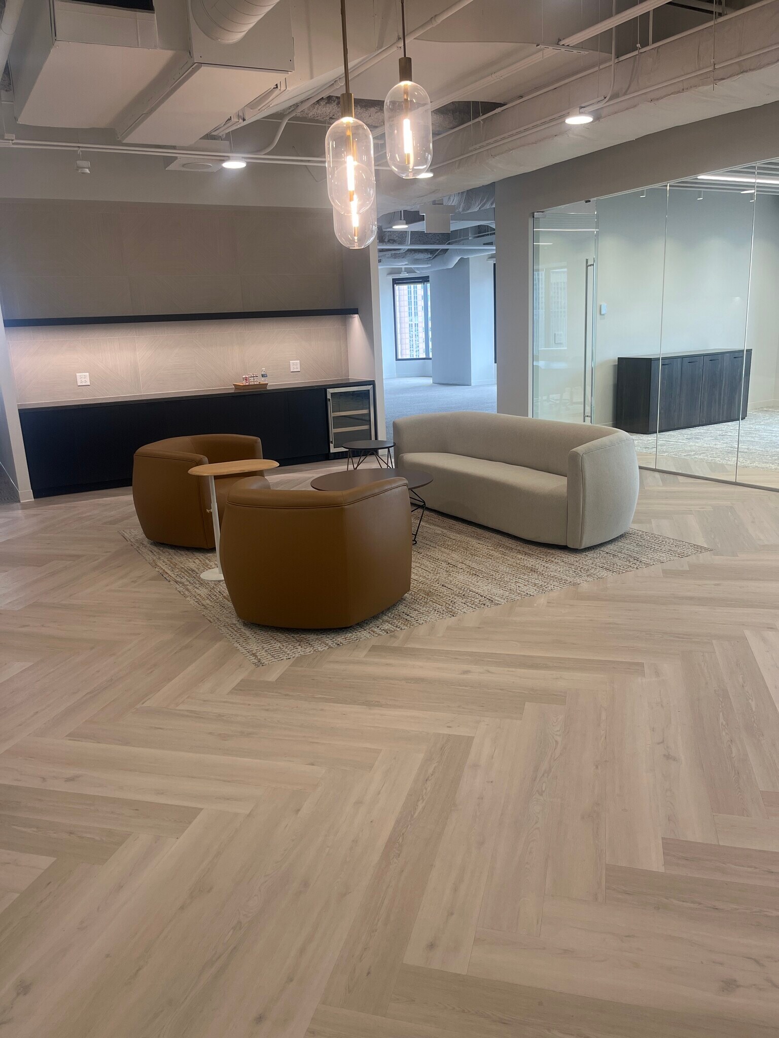 425 S Financial Pl, Chicago, IL for lease Building Photo- Image 1 of 6