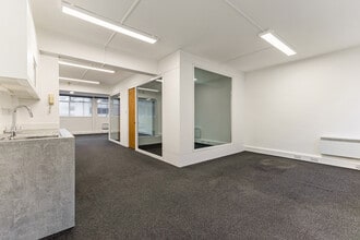 20-22 Worple Rd, Londres à louer Photo intérieure- Image 2 de 5