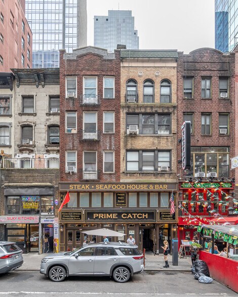 142 W 46th St, New York, NY for sale - Primary Photo - Image 1 of 3