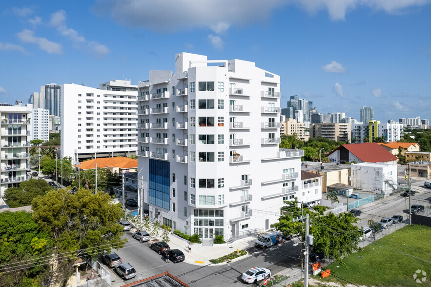 39 NW 7th Ave, Miami, FL for sale - Primary Photo - Image 1 of 1