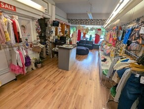 29 Uplands Cres, Swansea for lease Interior Photo- Image 1 of 4