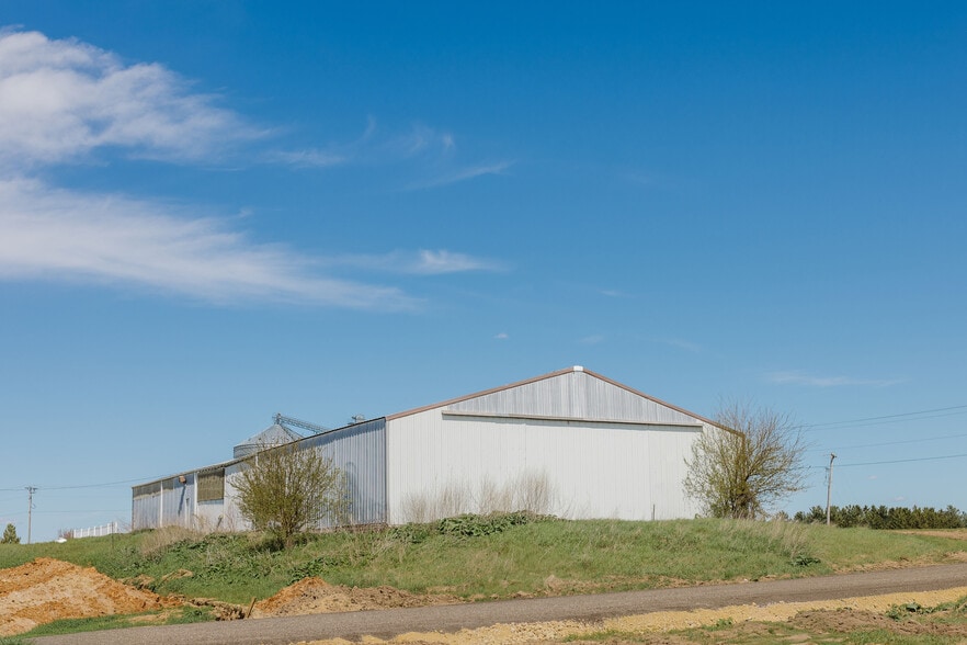 674 County Road O, Mineral Point, WI for sale - Building Photo - Image 2 of 36