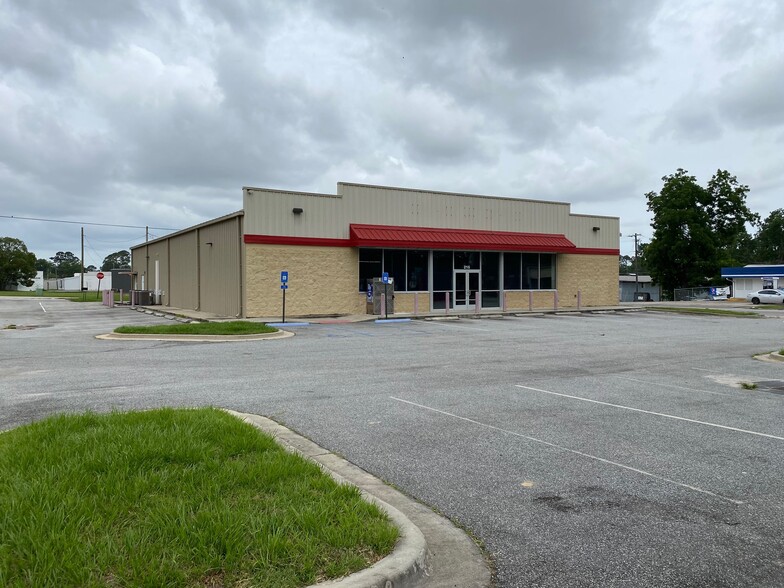 200 E Broad Ave, Doerun, GA for lease - Building Photo - Image 1 of 2