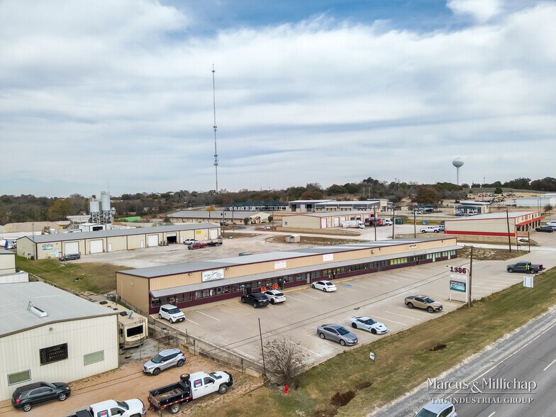 1886 Mineral Wells Hwy, Weatherford, TX à vendre - Photo du bâtiment - Image 3 de 5