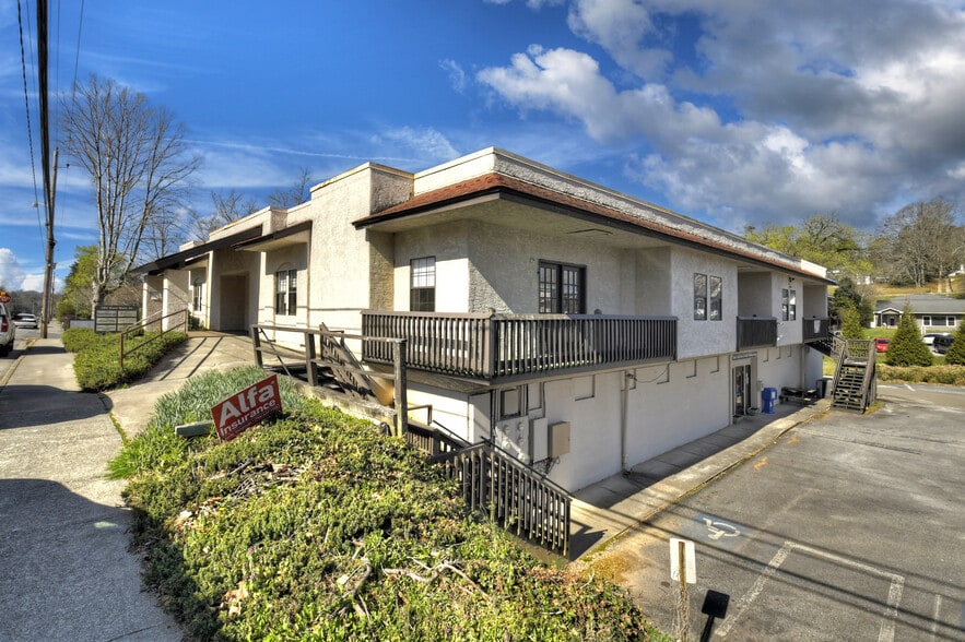 990 E Main St, Blue Ridge, GA for sale - Building Photo - Image 3 of 31