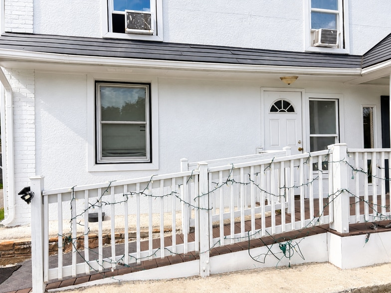 1408 Crain Hwy, Glen Burnie, MD à louer - Photo du bâtiment - Image 2 de 6