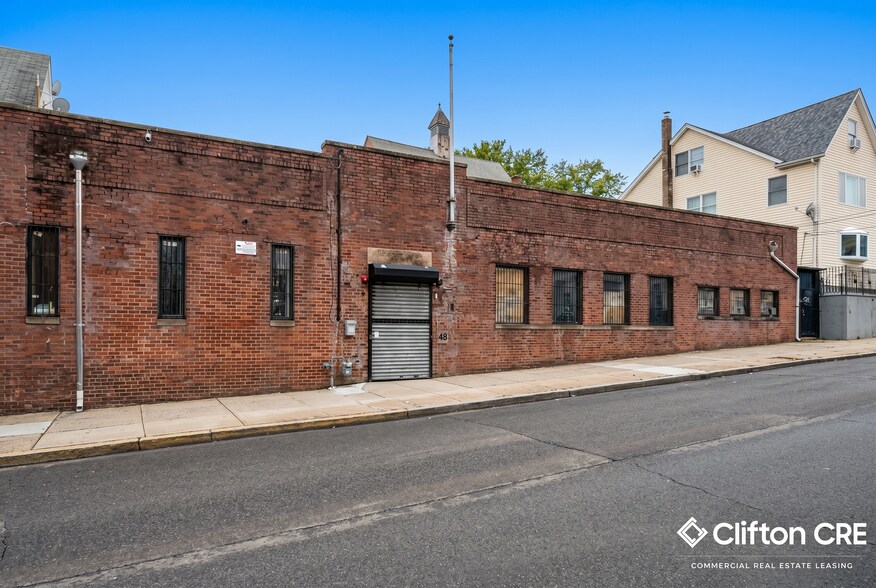 43 Prospect St, Passaic, NJ à vendre - Photo du bâtiment - Image 2 de 7