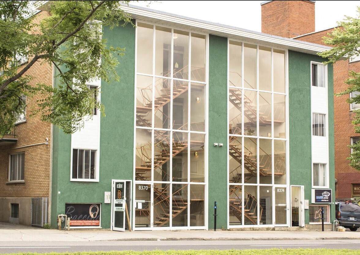 8366-8370 Boul Saint Laurent, Montréal, QC à louer Photo principale- Image 1 de 9