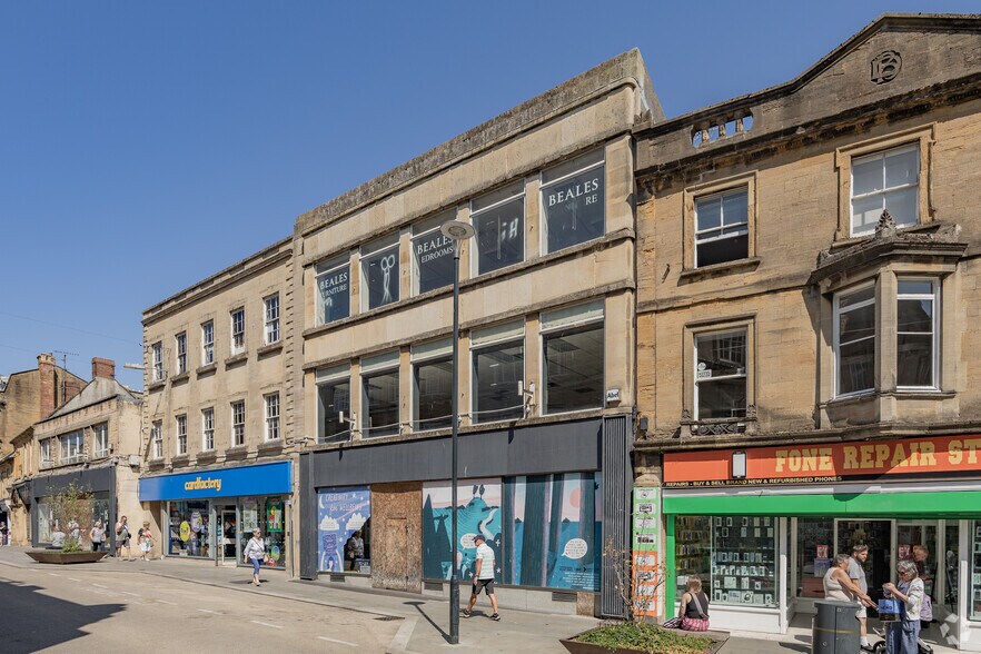 6 High St, Yeovil à louer - Photo principale - Image 1 de 2