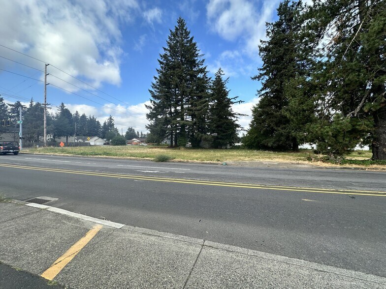 NE Glisan St, Gresham, OR à vendre - Aérien - Image 2 de 5