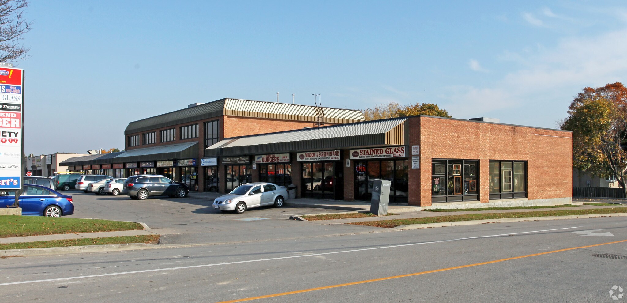 605 Brock St N, Whitby, ON for sale Primary Photo- Image 1 of 1