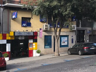 Plus de détails pour Multi-résidentiel à vendre