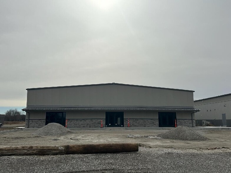 8506 US Highway 50, Lebanon, IL for lease - Building Photo - Image 2 of 3