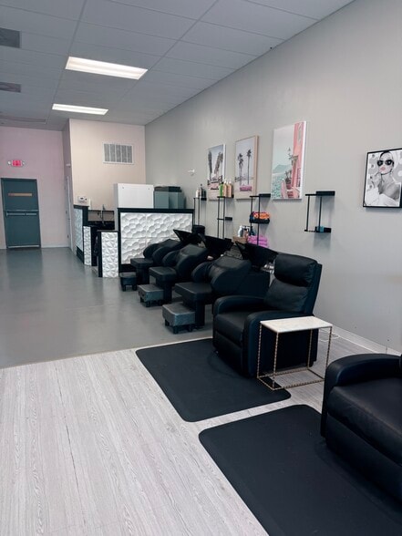 1507 Aurora Rd, Melbourne, FL for lease - Building Photo - Image 2 of 16