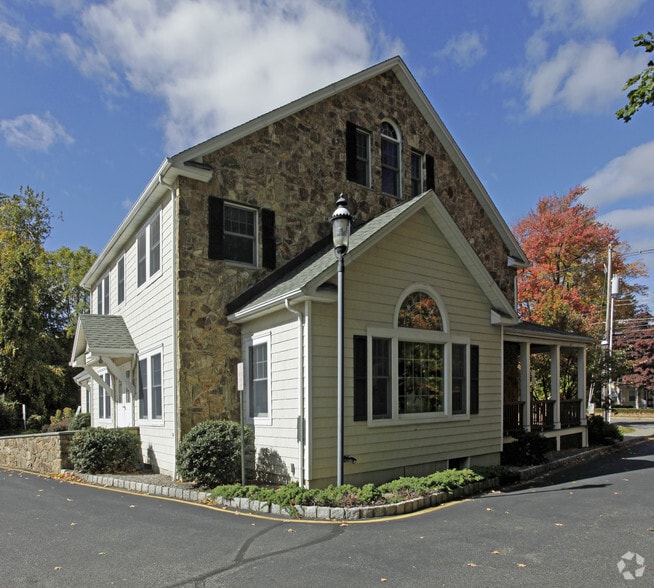 408 Main St, Chester, NJ for lease - Building Photo - Image 2 of 8
